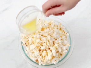 Dash Hot Air Popcorn Popper Maker with Measuring Cup to Portion Popping Corn Kernels + Melt Butter, 16 cups, Aqua - DAPP150V2AQ04