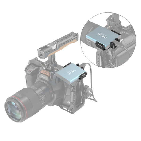 SmallRig 3272 | T5/T7 SSD Mount for BMPCC | PLUGnPOINT