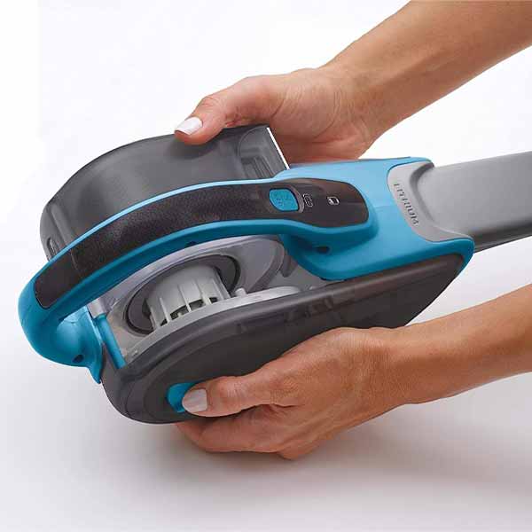 Black+Decker Cordless Handheld Vacuum Cleaner - DVJ320J-B5